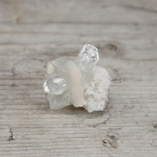 [MinSp-03] Combinación de Stilbite con Apophyllite 20-30mm