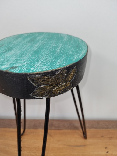 [HPS-03] Soporte para plantas de madera Albasia - Detalle turquesa y dorado